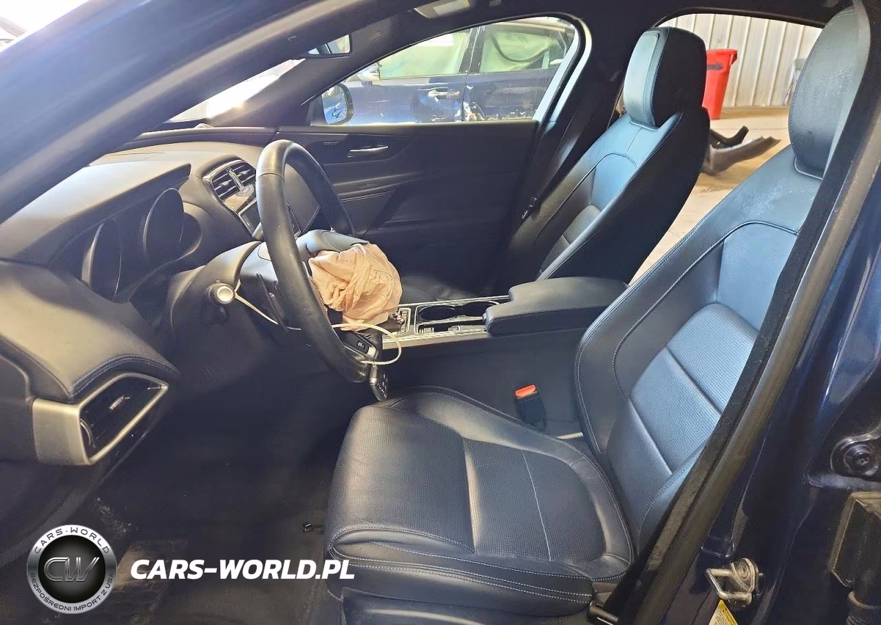 2017 Jaguar Xe R - Sport VIN:SAJAL4BV1HA952041 - 7