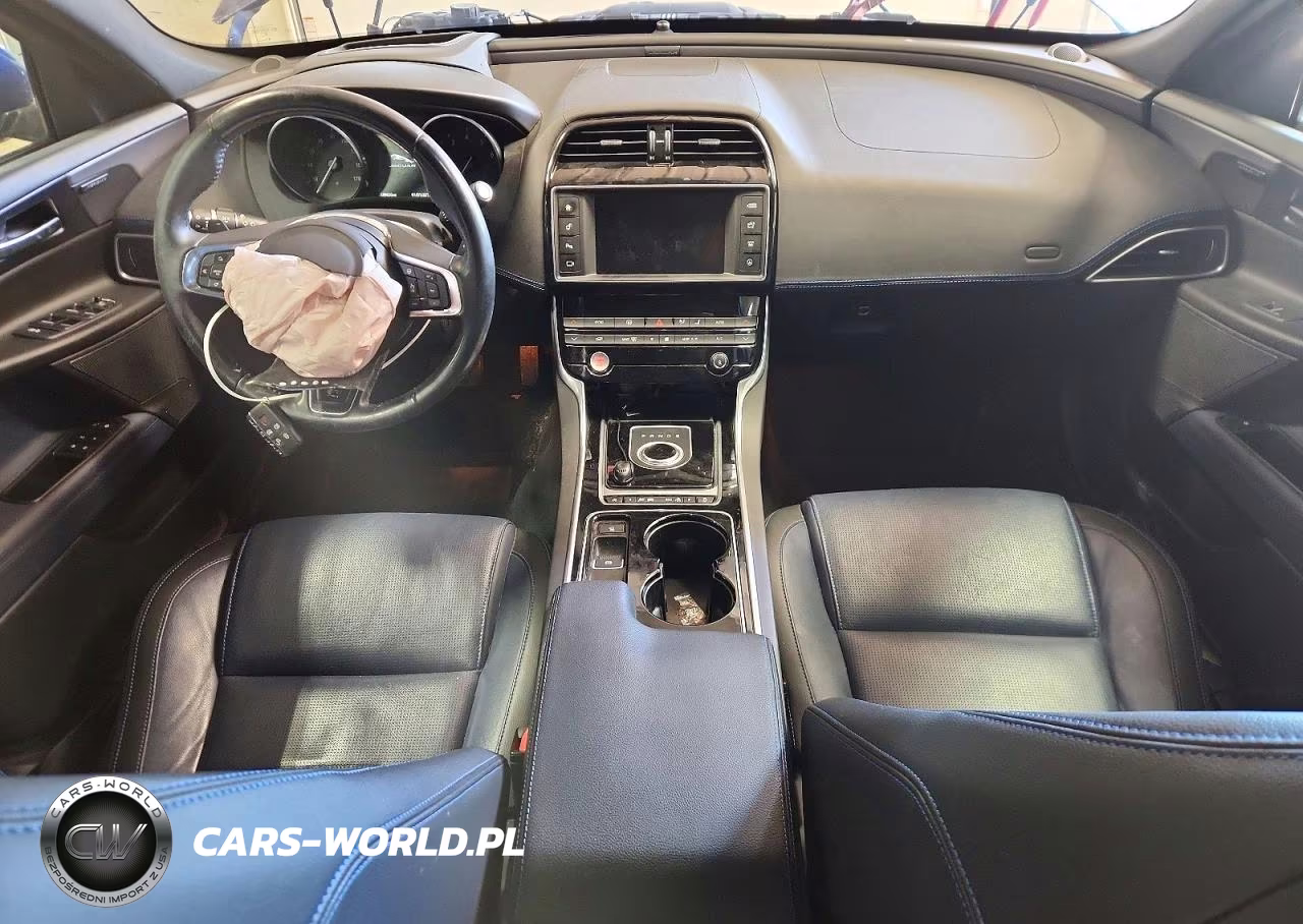 2017 Jaguar Xe R - Sport VIN:SAJAL4BV1HA952041 - 8