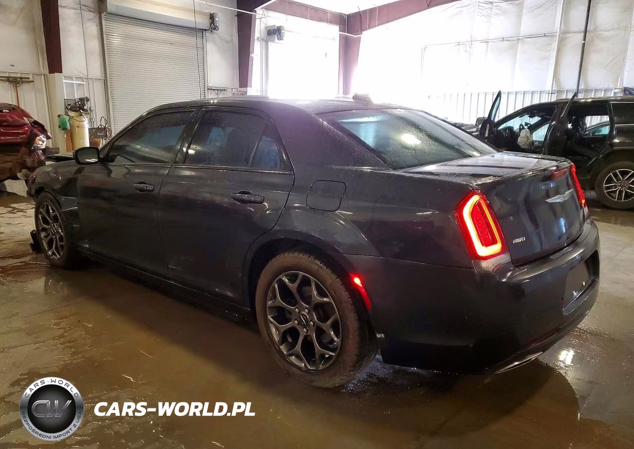 CHRYSLER 300 S VIN:2C3CCAGG5JH300521 - 2