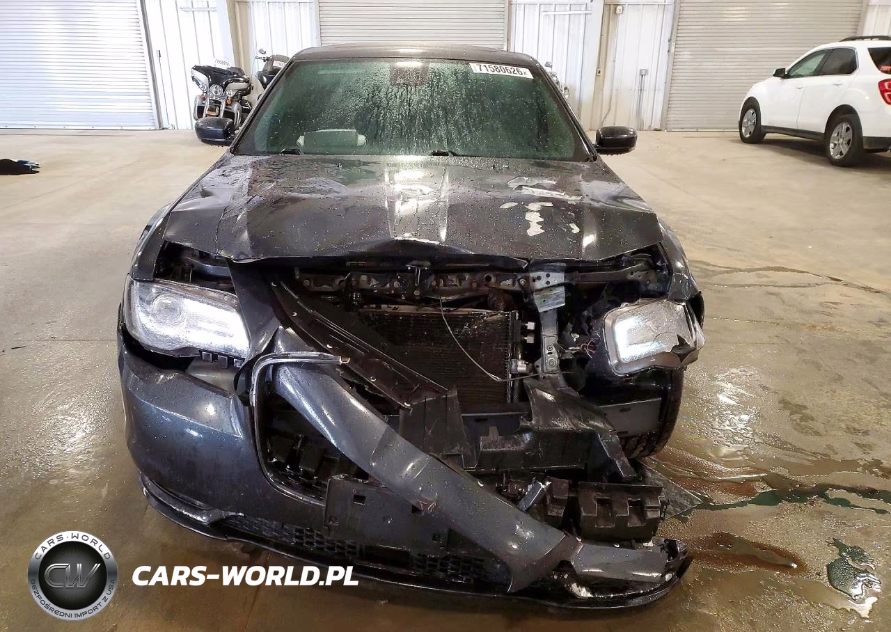 CHRYSLER 300 S VIN:2C3CCAGG5JH300521 - 5