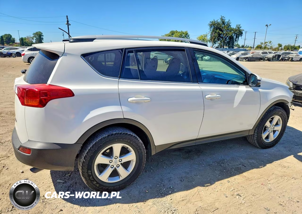 2014 Toyota Rav4 Xle VIN:2T3WFREV9EW096473 - 3