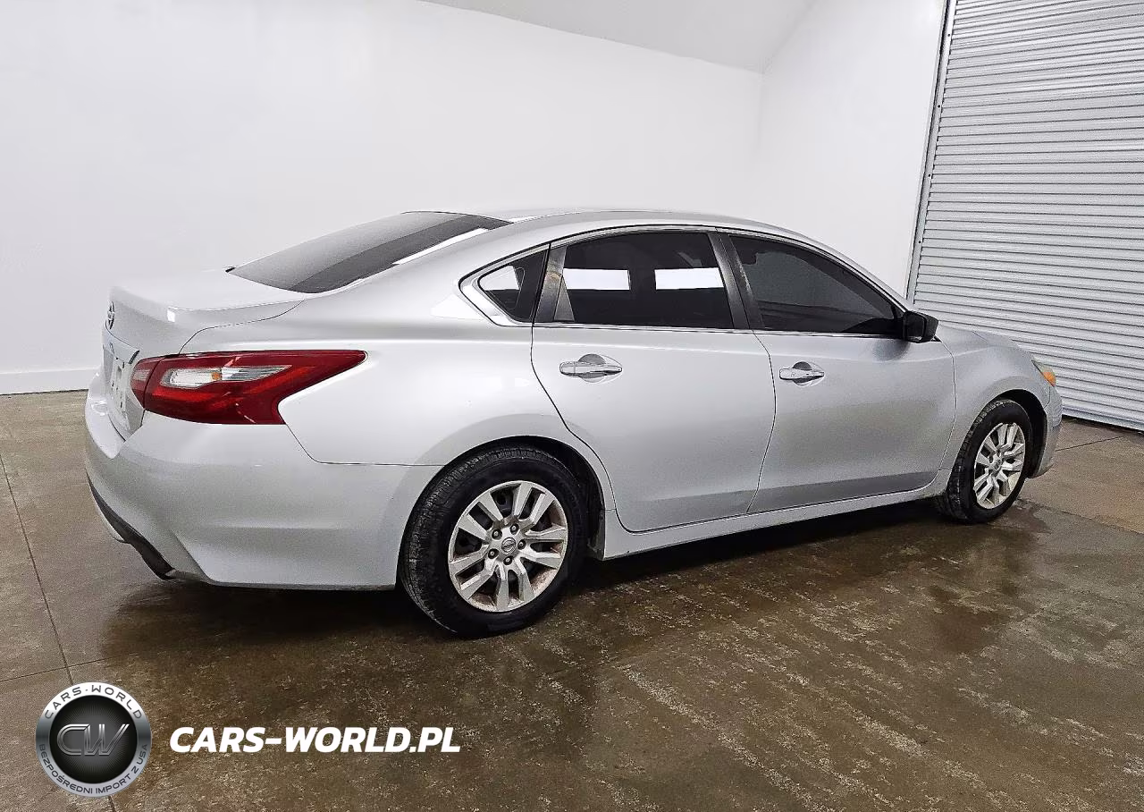 2018 Nissan Altima 2.5 S VIN:1N4AL3AP8JC117193 - 3