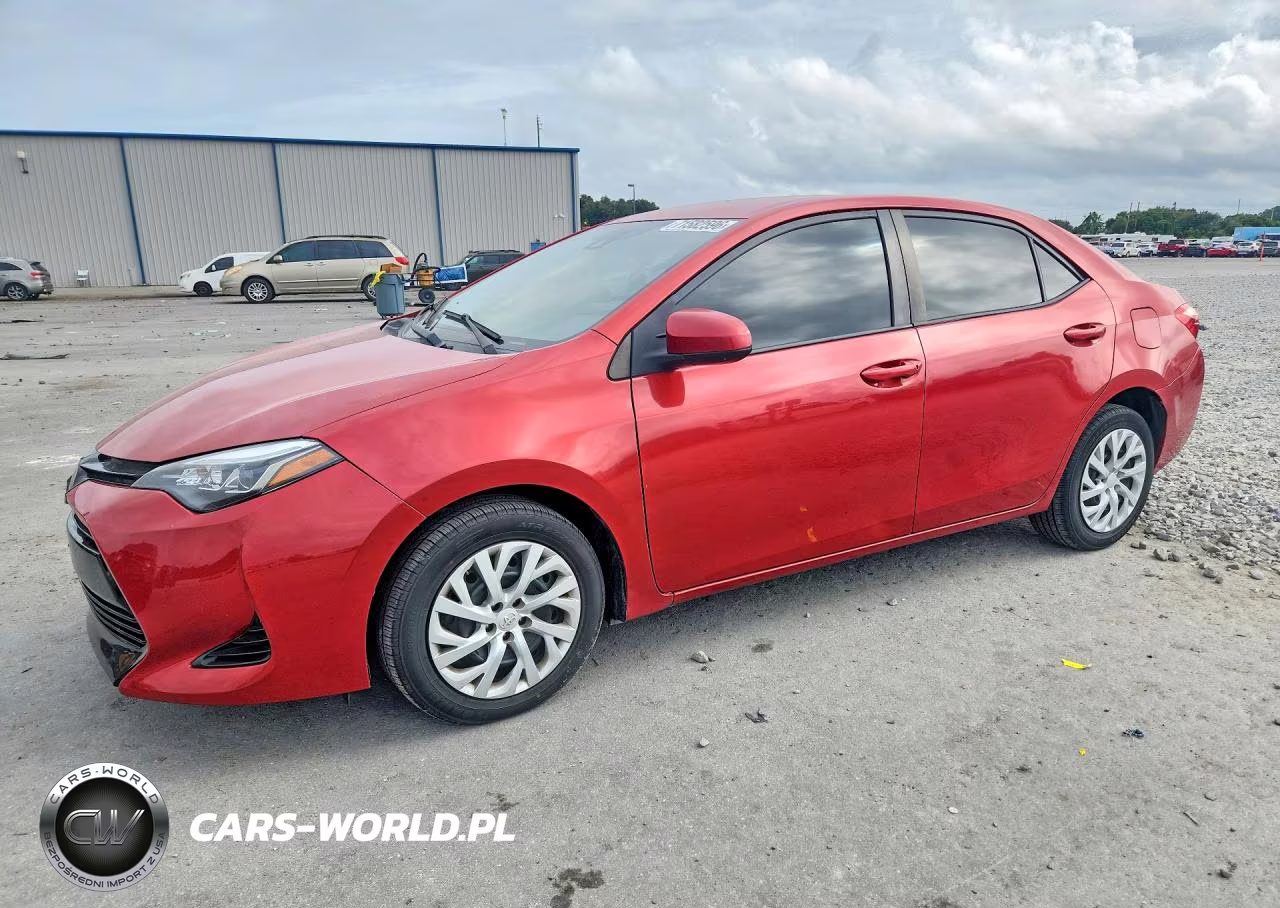 2018 Toyota Corolla Le VIN:5YFBURHE7JP767756 - 1