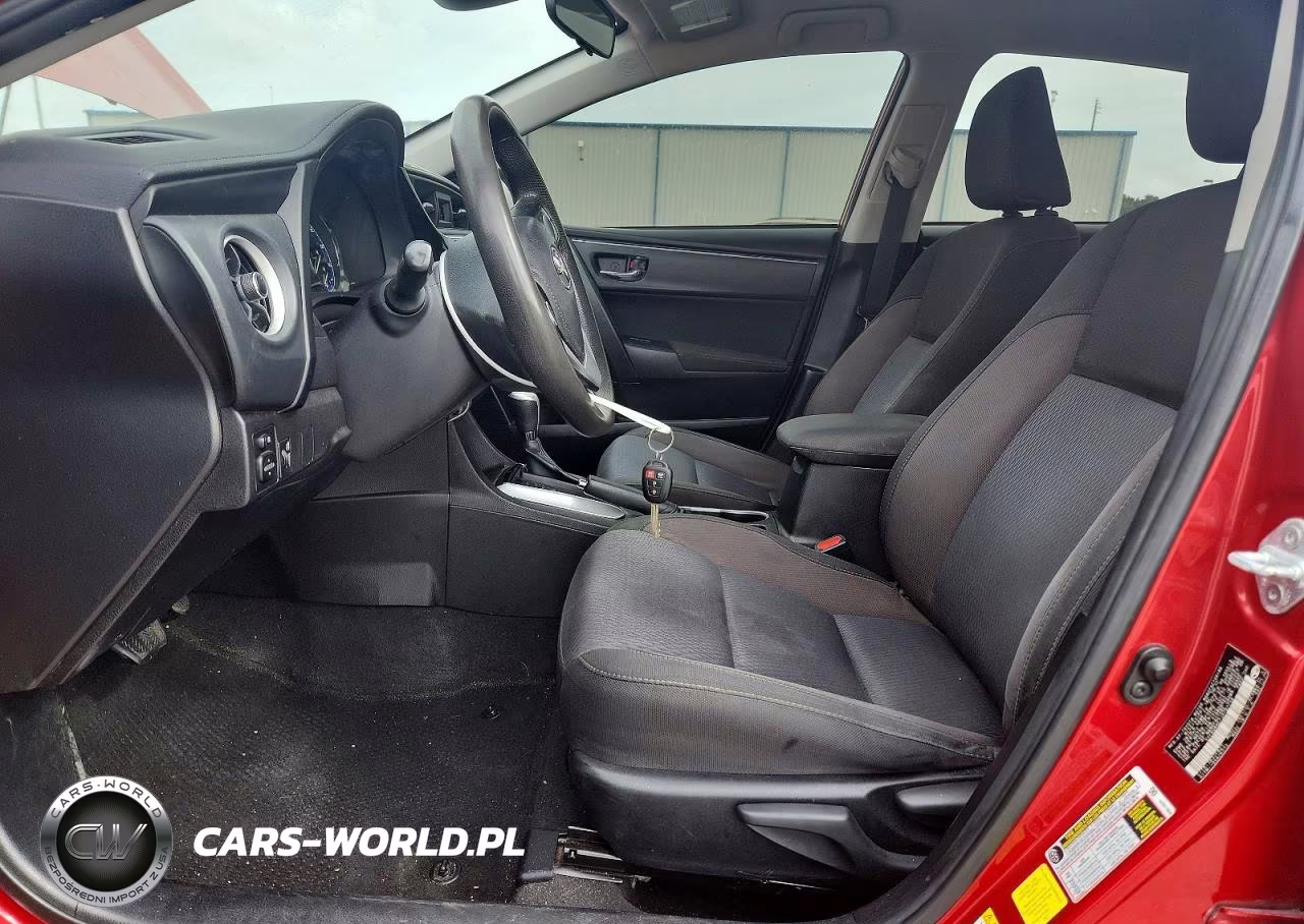 2018 Toyota Corolla Le VIN:5YFBURHE7JP767756 - 7