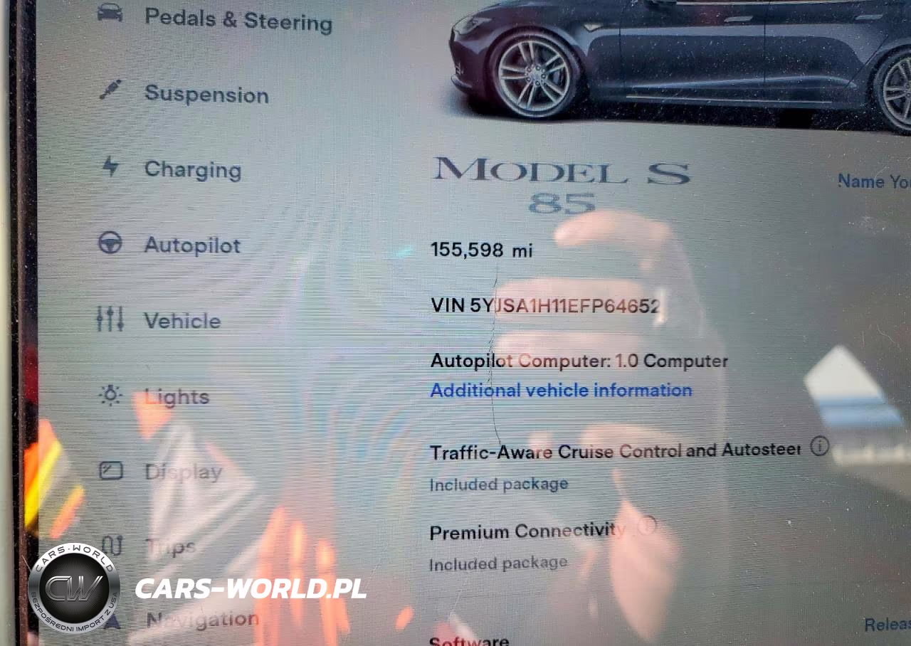 2014 Tesla Model S VIN:5YJSA1H11EFP64652 - 9