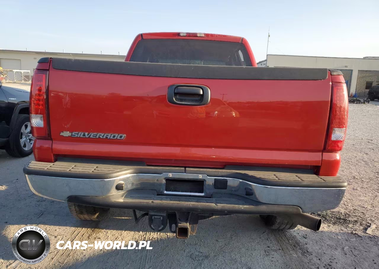 2006 Chevrolet Silverado C2500 Heavy Duty VIN:1GCHC23D66F218745 - 6
