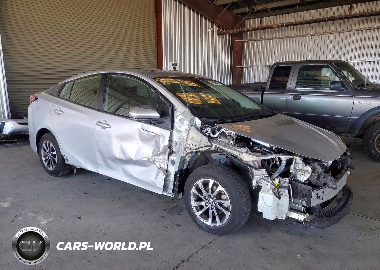 2021 Toyota Prius Xle VIN:JTDKAMFU1M3134849 - 4