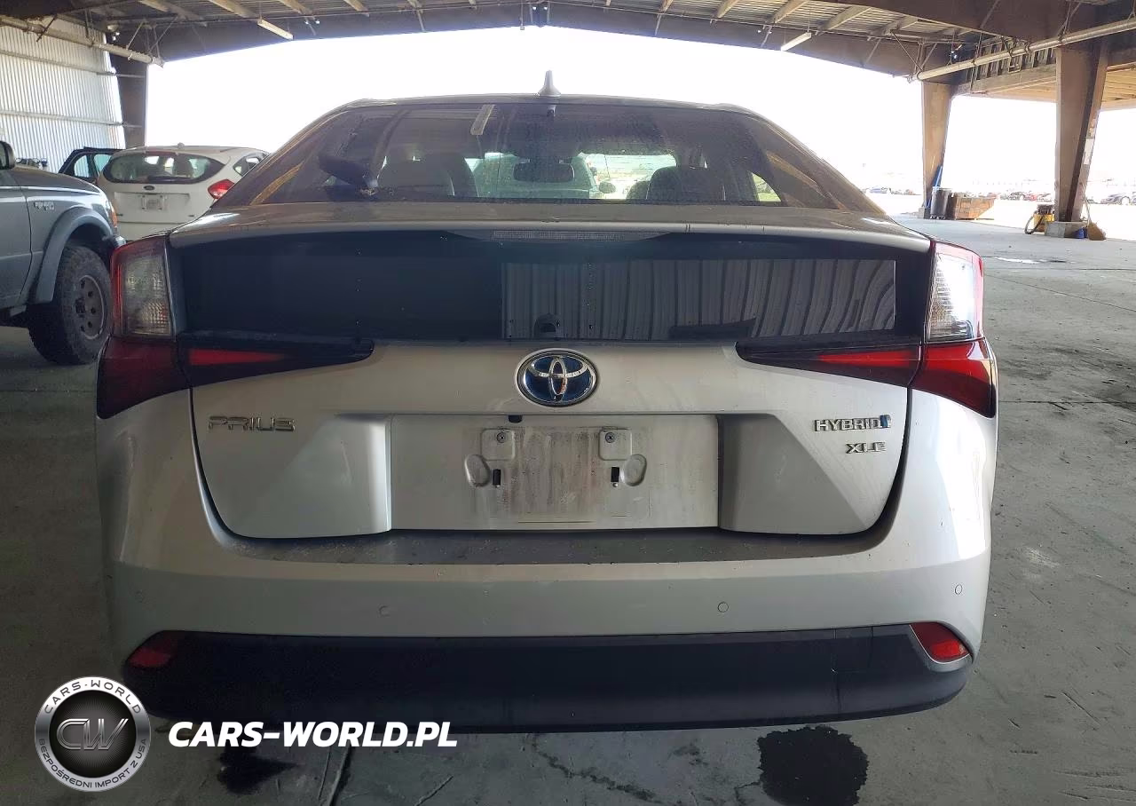 2021 Toyota Prius Xle VIN:JTDKAMFU1M3134849 - 6