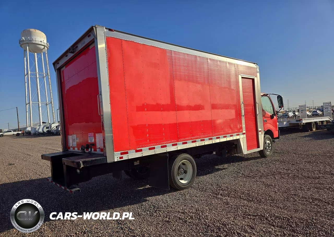 2017 Hino 195 Box Truck VIN:JHHSDM2H6HK005837 - 3