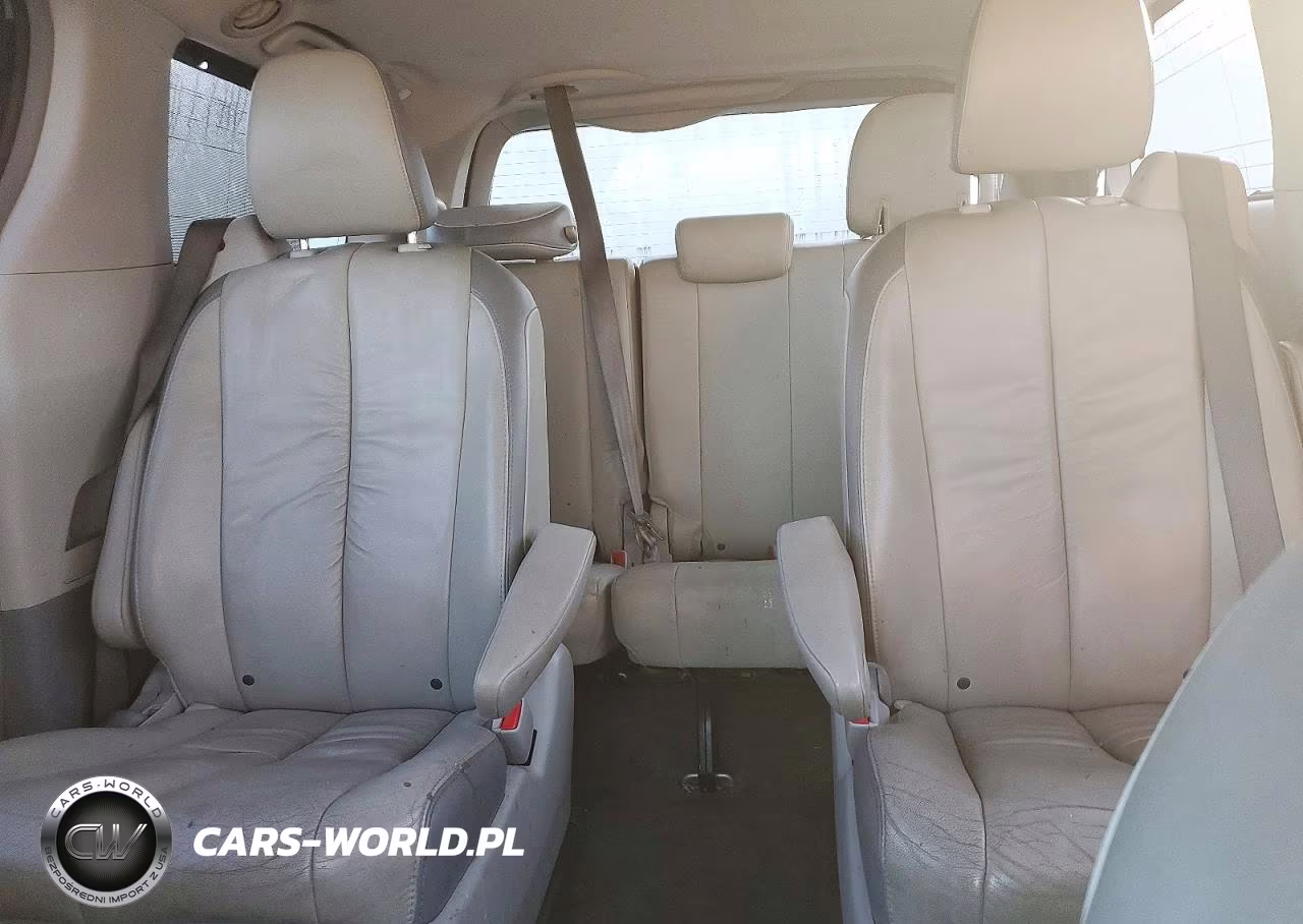 2012 Toyota Sienna Limited 7-Passenger VIN:5TDYK3DC5CS200263 - 10
