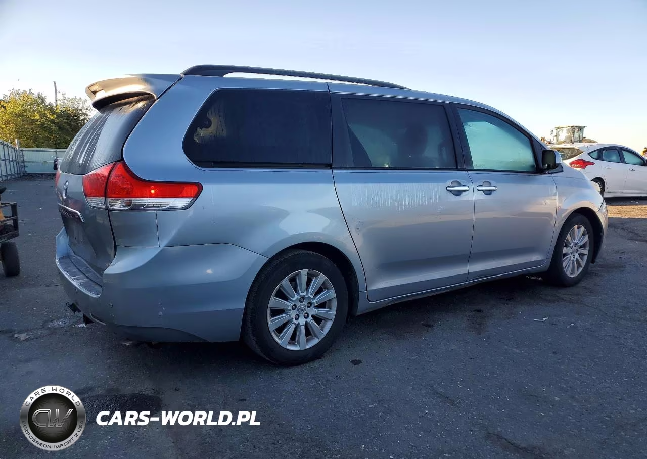 2012 Toyota Sienna Limited 7-Passenger VIN:5TDYK3DC5CS200263 - 3