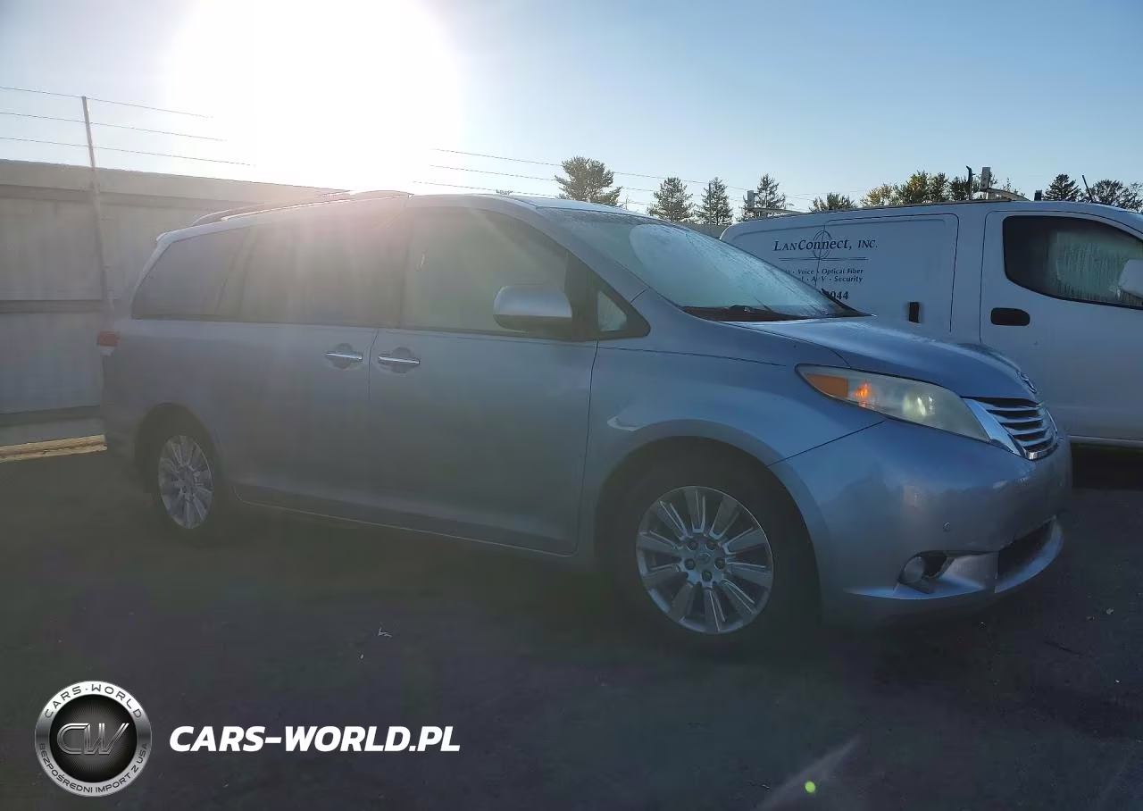2012 Toyota Sienna Limited 7-Passenger VIN:5TDYK3DC5CS200263 - 4