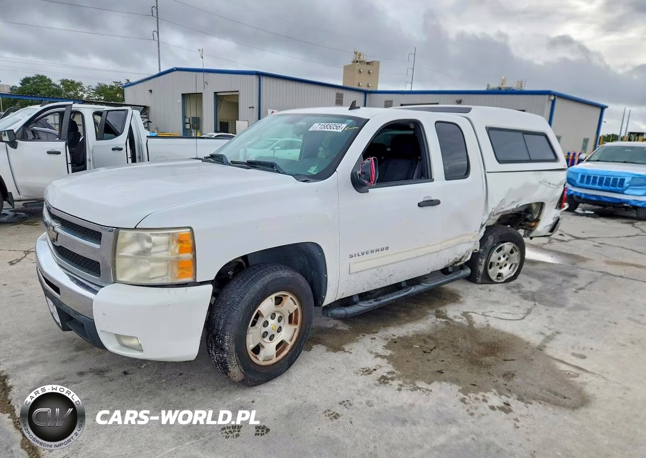 2011 Chevrolet Silverado C1500 Lt VIN:1GCRCSE09BZ245672 - 1