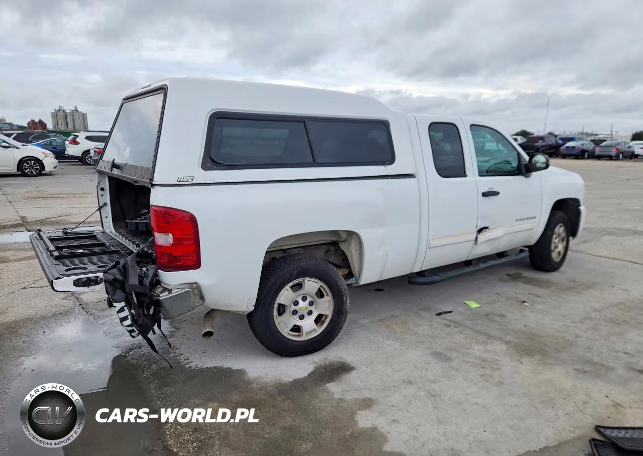 2011 Chevrolet Silverado C1500 Lt VIN:1GCRCSE09BZ245672 - 3