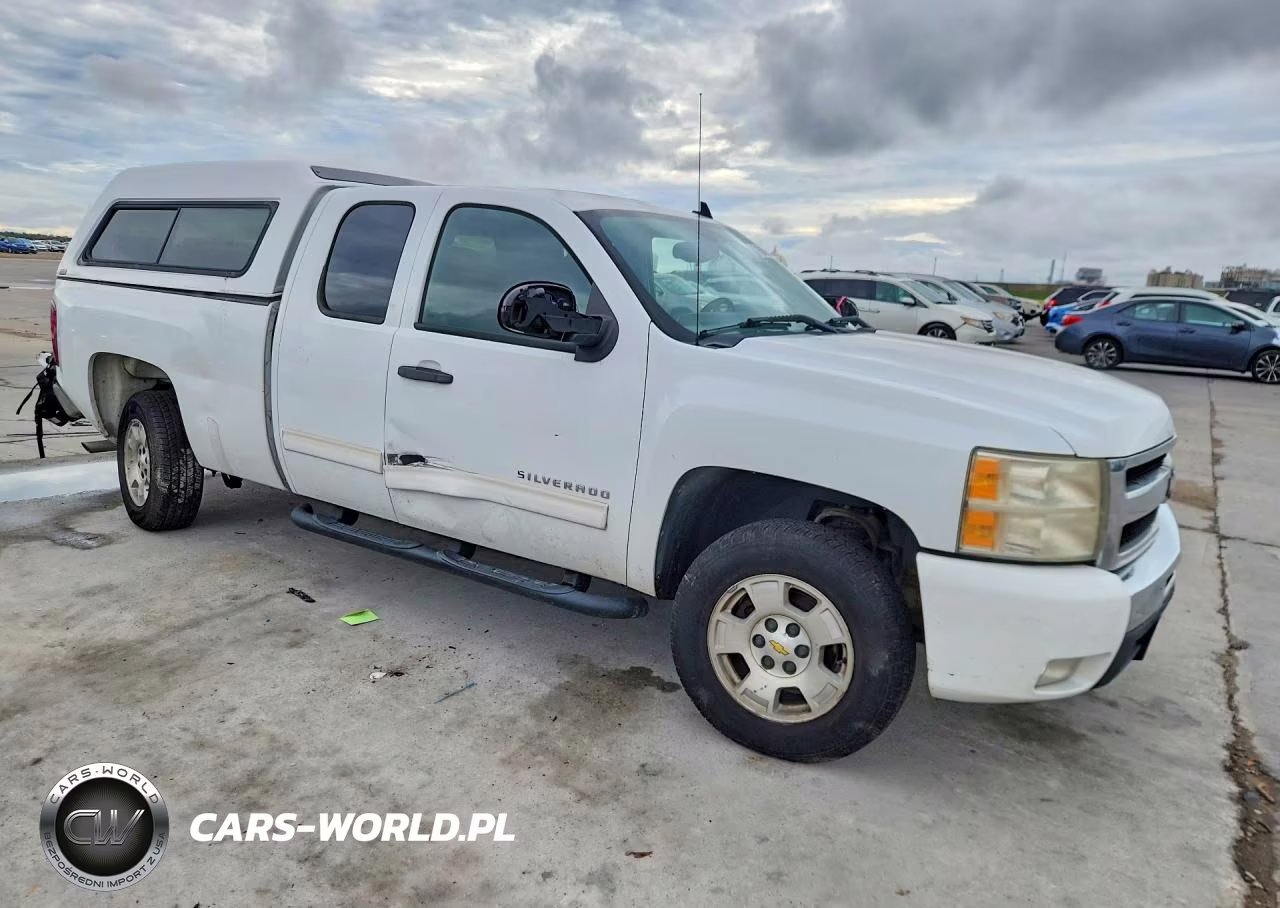 2011 Chevrolet Silverado C1500 Lt VIN:1GCRCSE09BZ245672 - 4