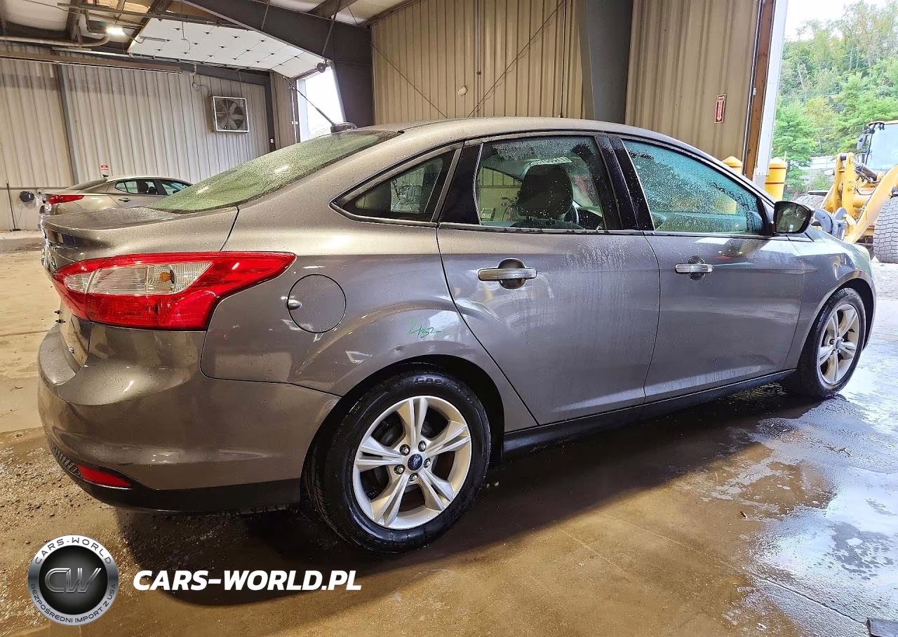 2013 Ford Focus Se VIN:1FADP3F22DL317036 - 3