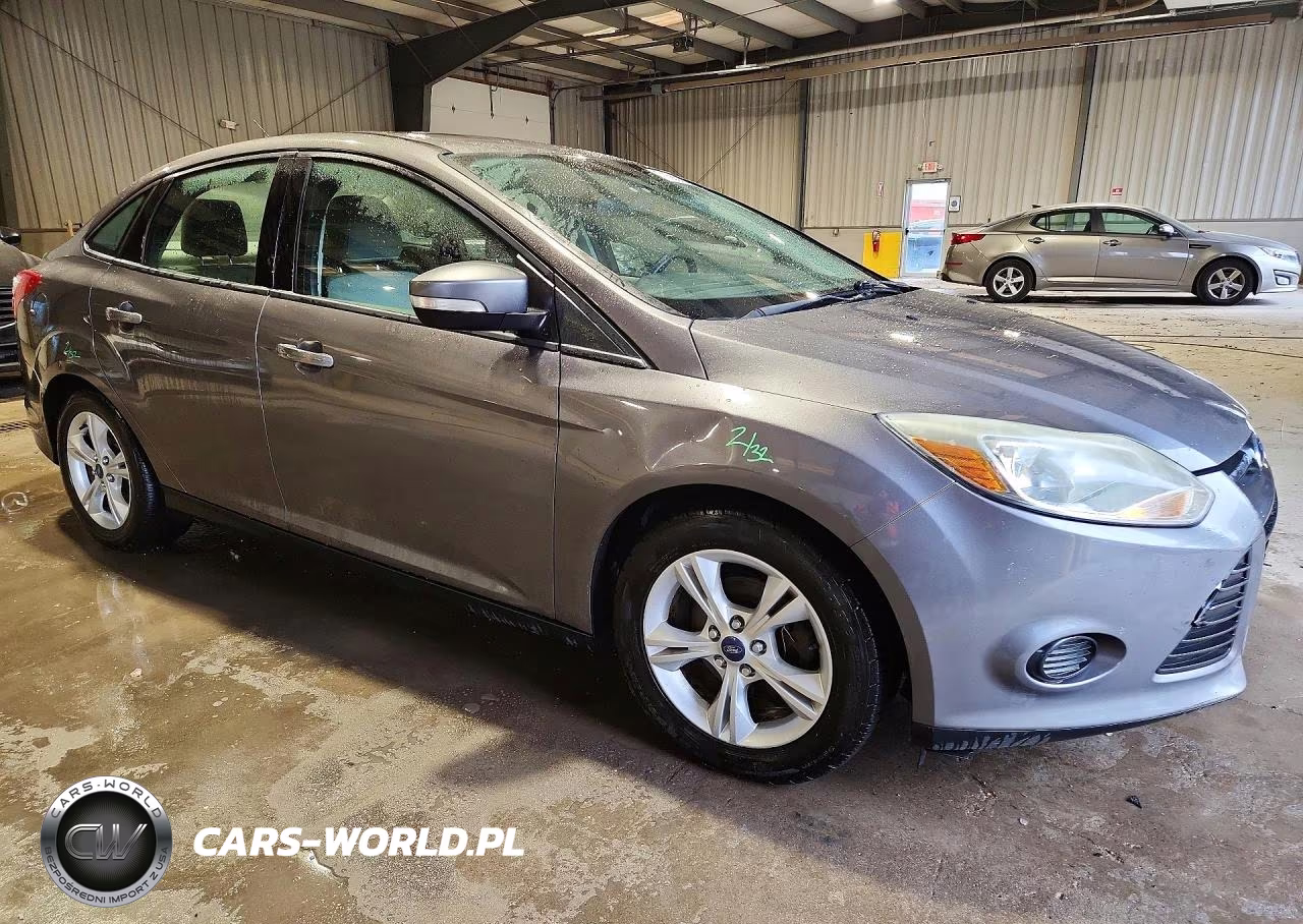 2013 Ford Focus Se VIN:1FADP3F22DL317036 - 4