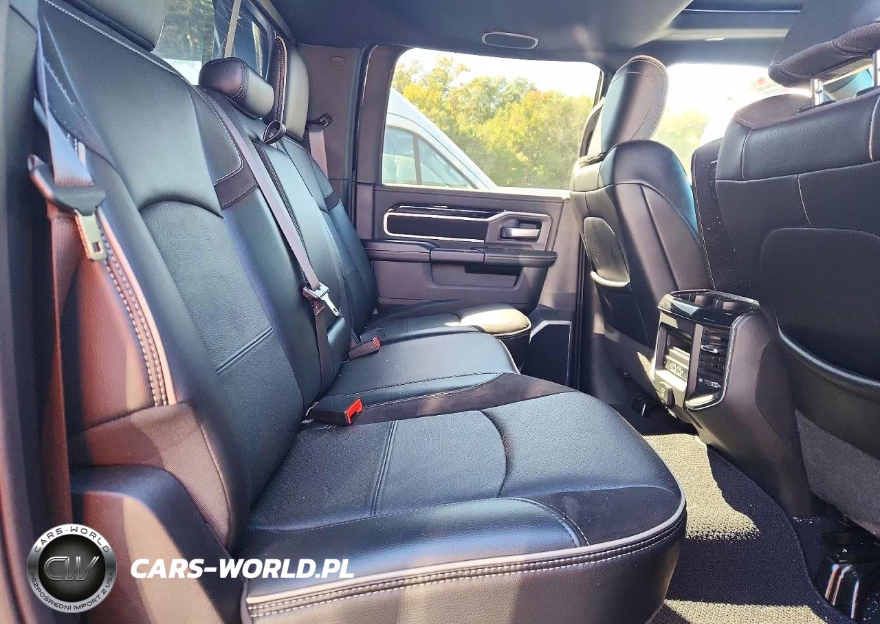 2020 Ram 2500 Laramie VIN:3C6UR5FJ5LG268179 - 10