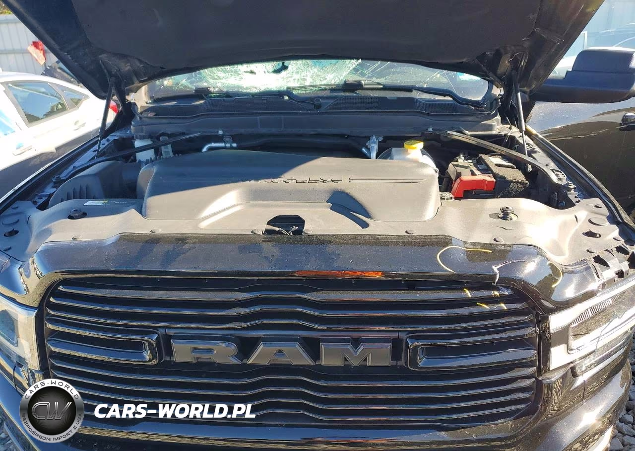 2020 Ram 2500 Laramie VIN:3C6UR5FJ5LG268179 - 11