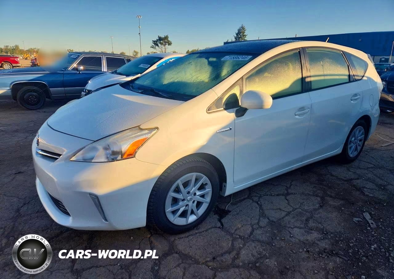 2014 Toyota Prius V Three – zdjęcie 1 z 12
