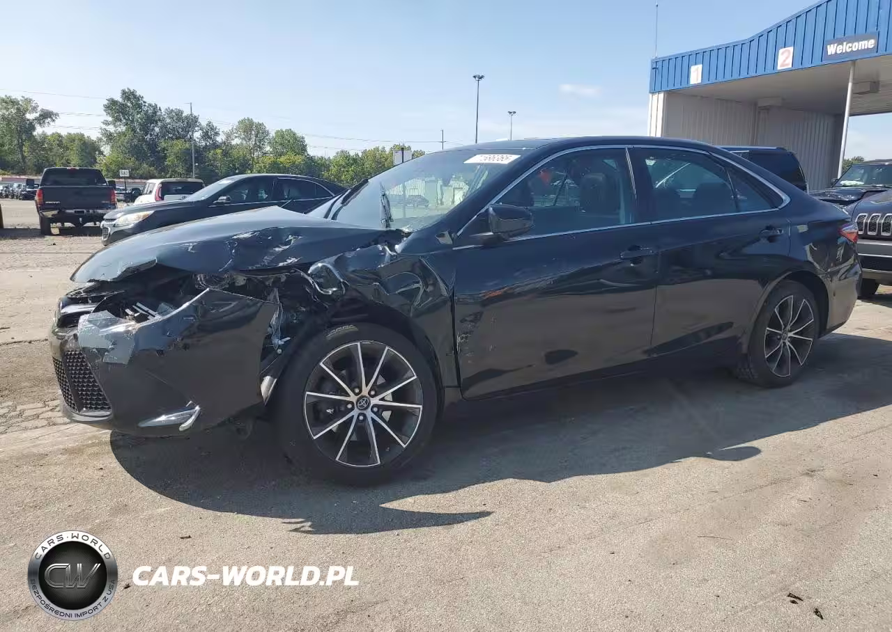 2016 Toyota Camry Xse