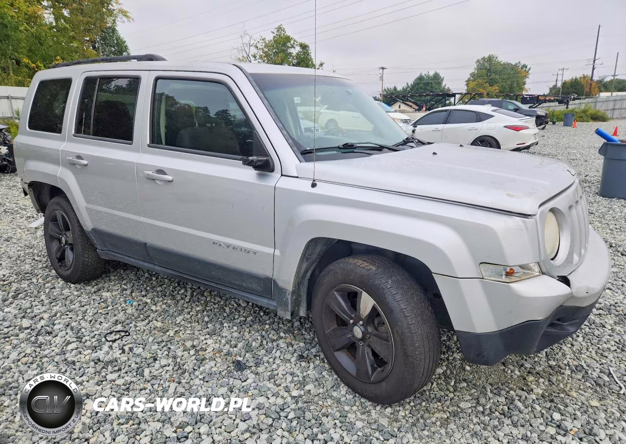 2013 Jeep Patriot Sport VIN:1C4NJRBB3DD243077 - 4