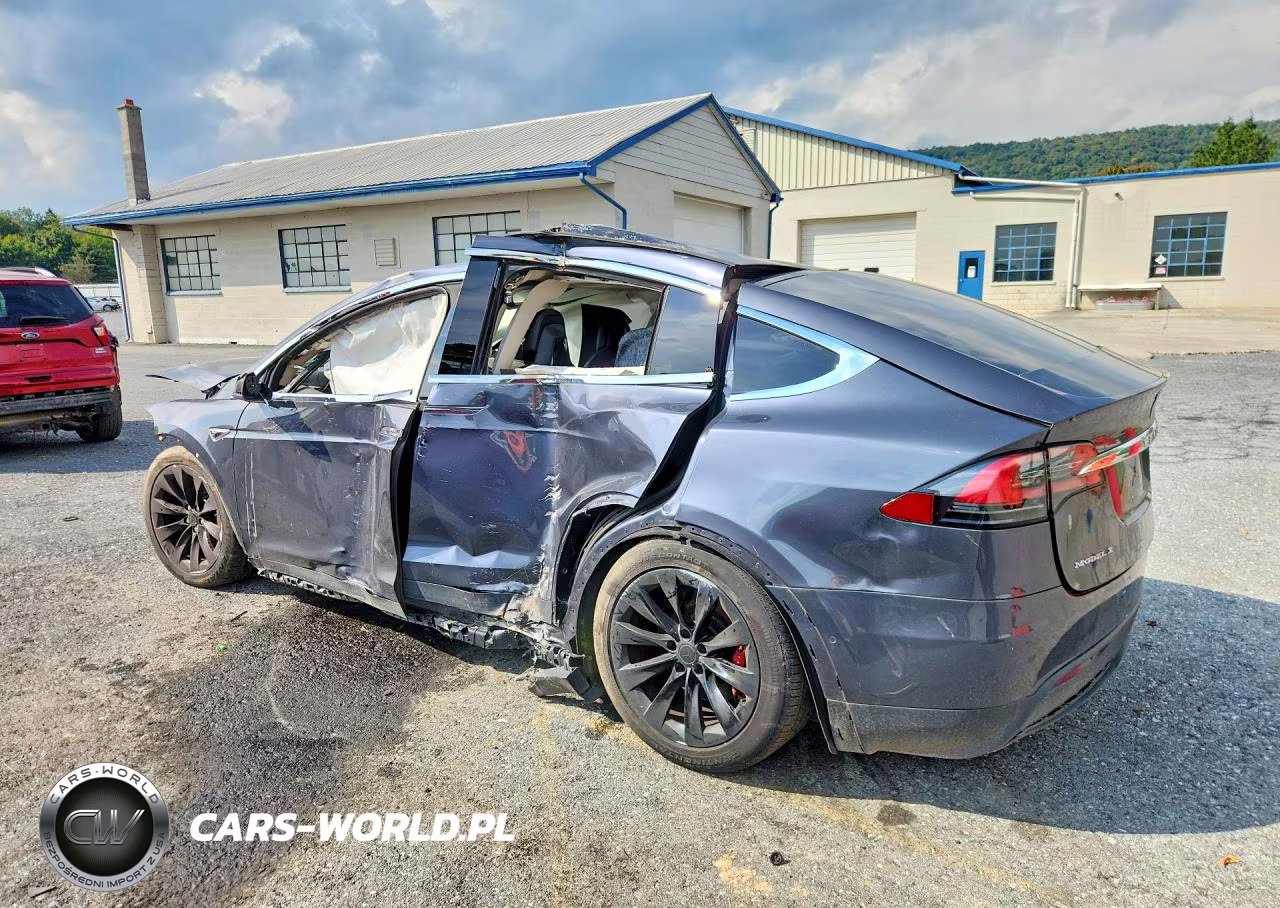 2016 Tesla Model X VIN:5YJXCBE40GF004445 - 2