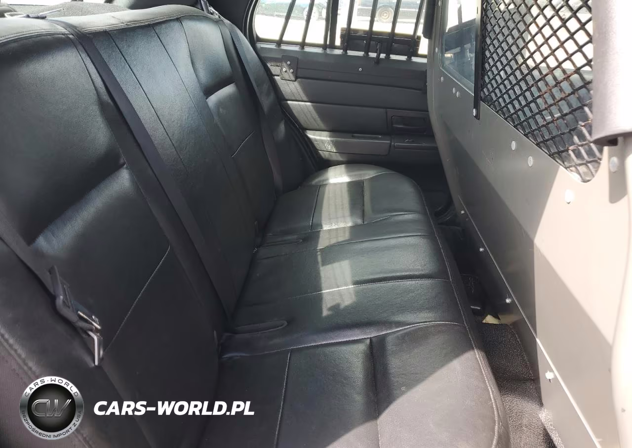 2008 Ford Crown Victoria Police Interceptor VIN:2FAFP71V68X155471 - 10