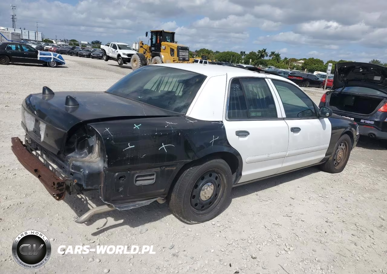 2008 Ford Crown Victoria Police Interceptor VIN:2FAFP71V68X155471 - 3