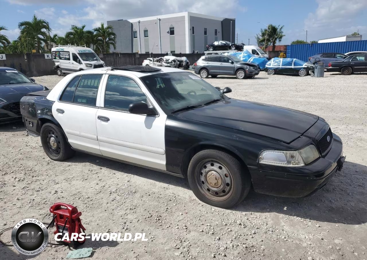 2008 Ford Crown Victoria Police Interceptor VIN:2FAFP71V68X155471 - 4