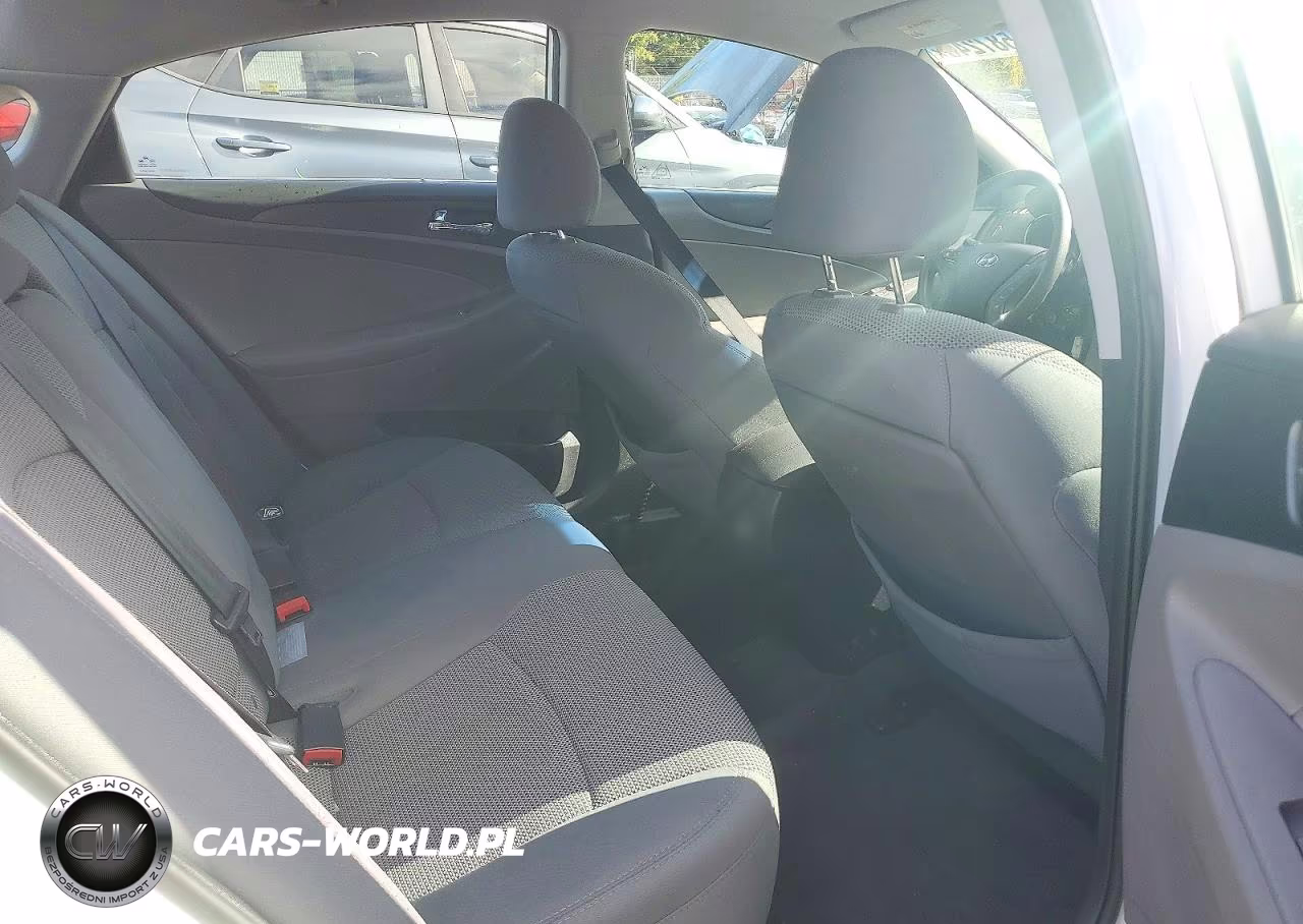 2014 Hyundai Sonata Gls VIN:5NPEB4AC3EH903947 - 10