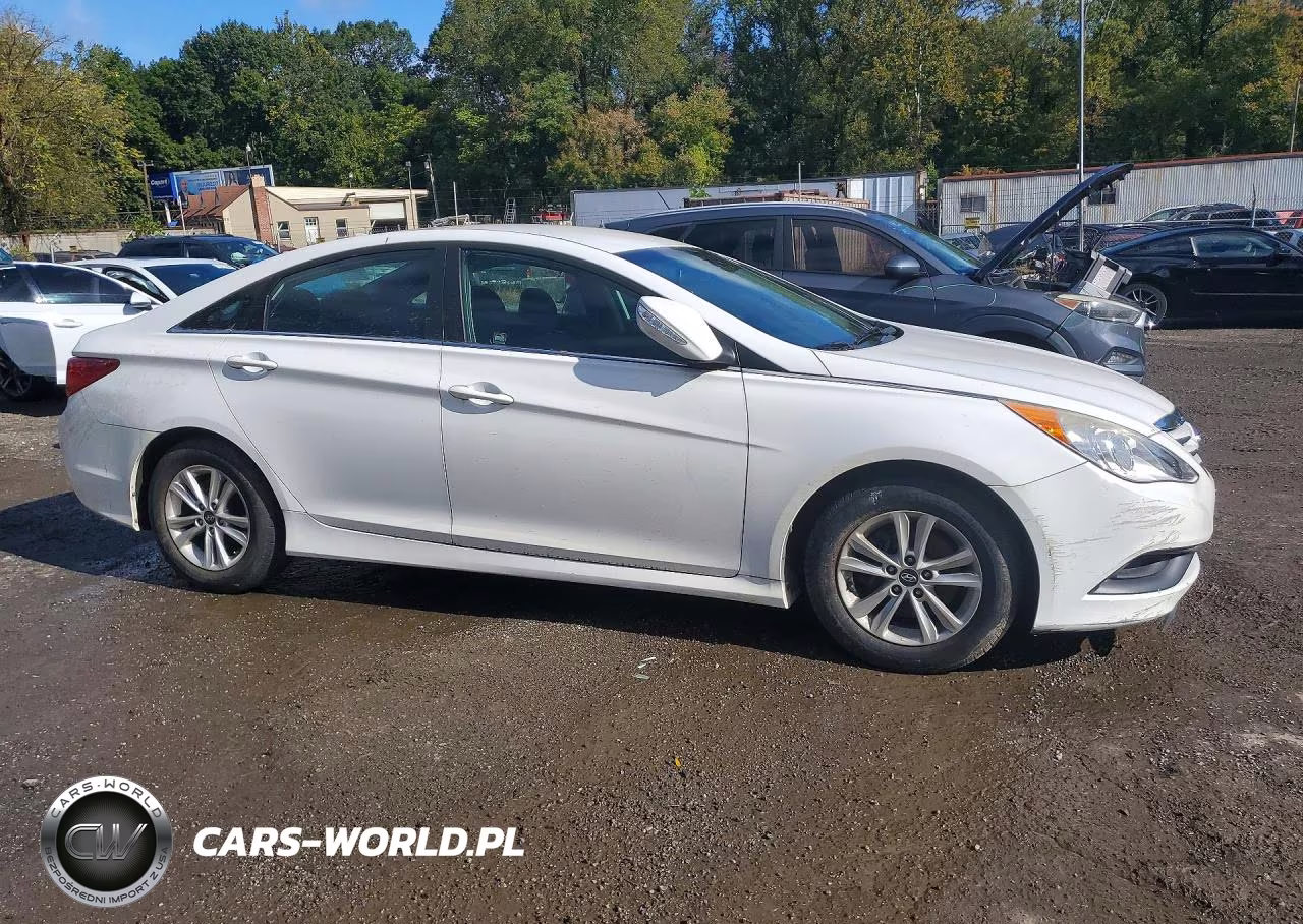 2014 Hyundai Sonata Gls VIN:5NPEB4AC3EH903947 - 4