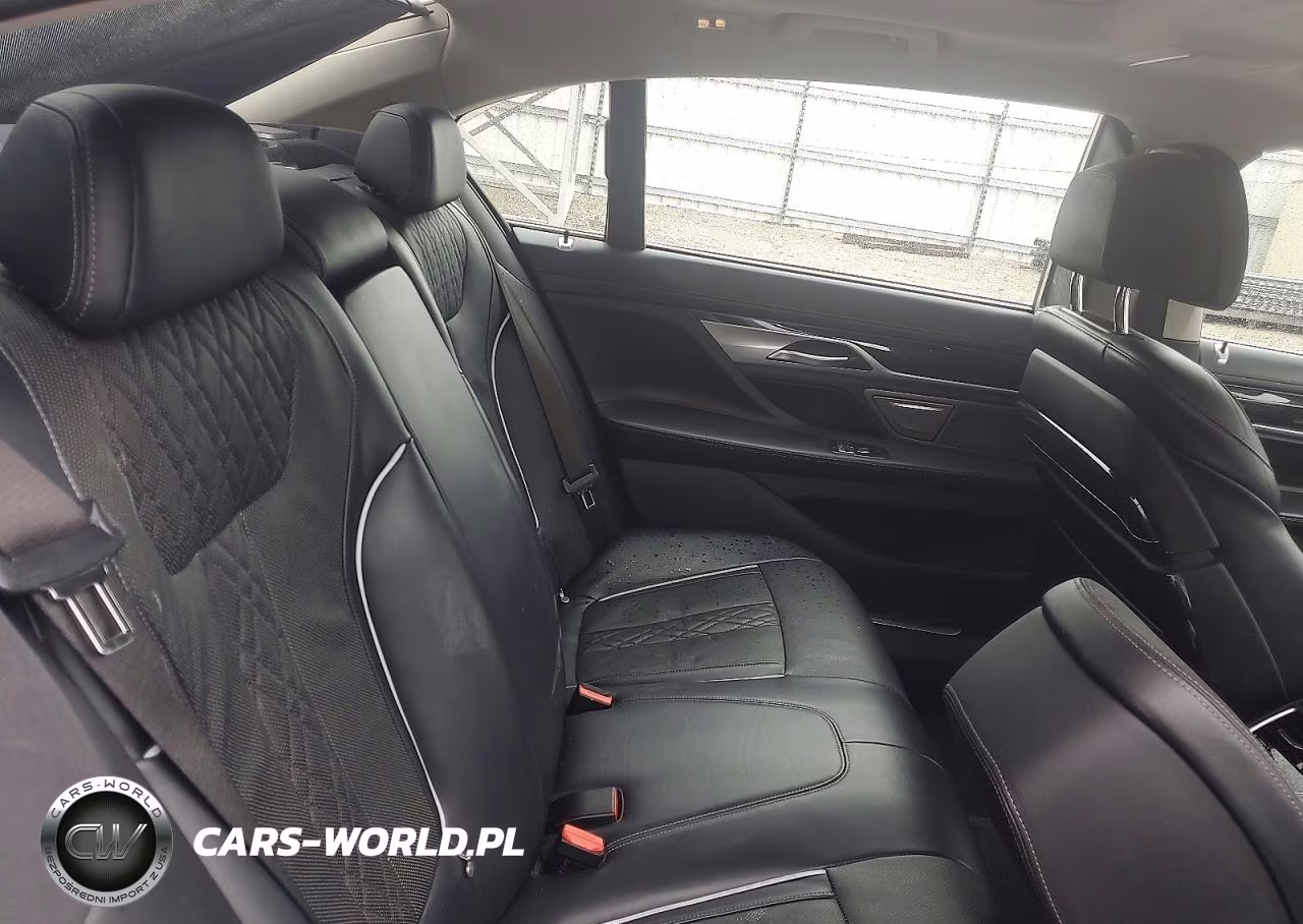 2020 BMW 750 Xi VIN:WBA7U2C01LCD37113 - 10