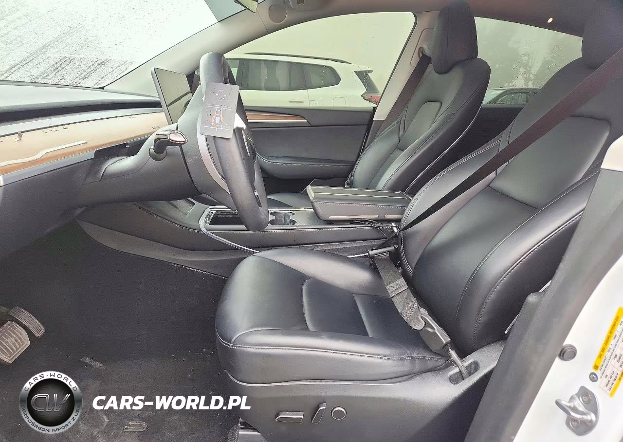 2023 Tesla Model Y VIN:7SAYGDEE5PF816887 - 7