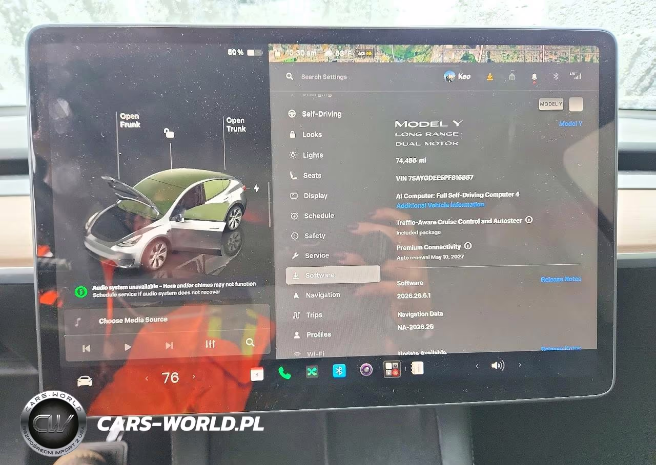 2023 Tesla Model Y VIN:7SAYGDEE5PF816887 - 9