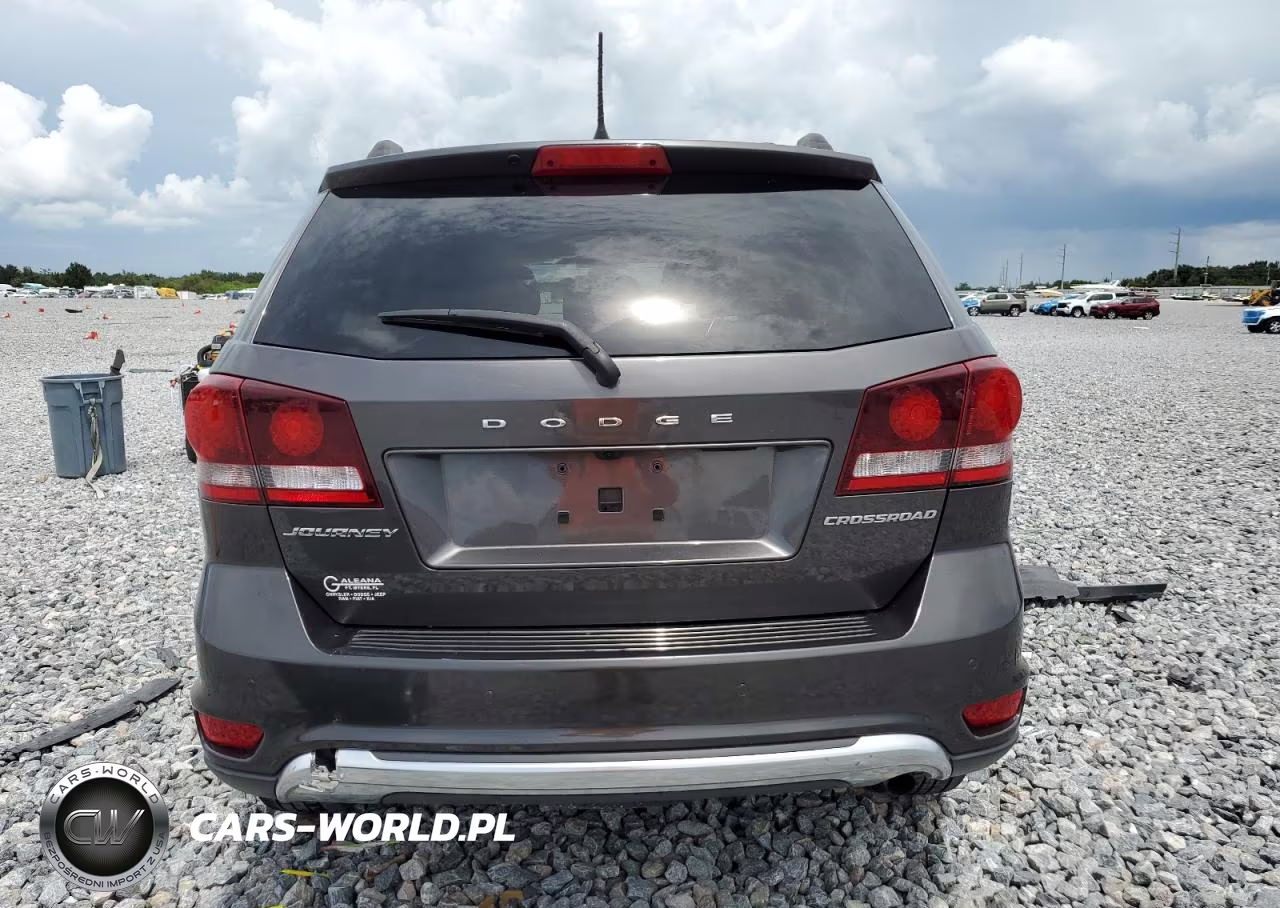 2020 Dodge Journey Crossroad VIN:3C4PDCGB3LT261111 - 6