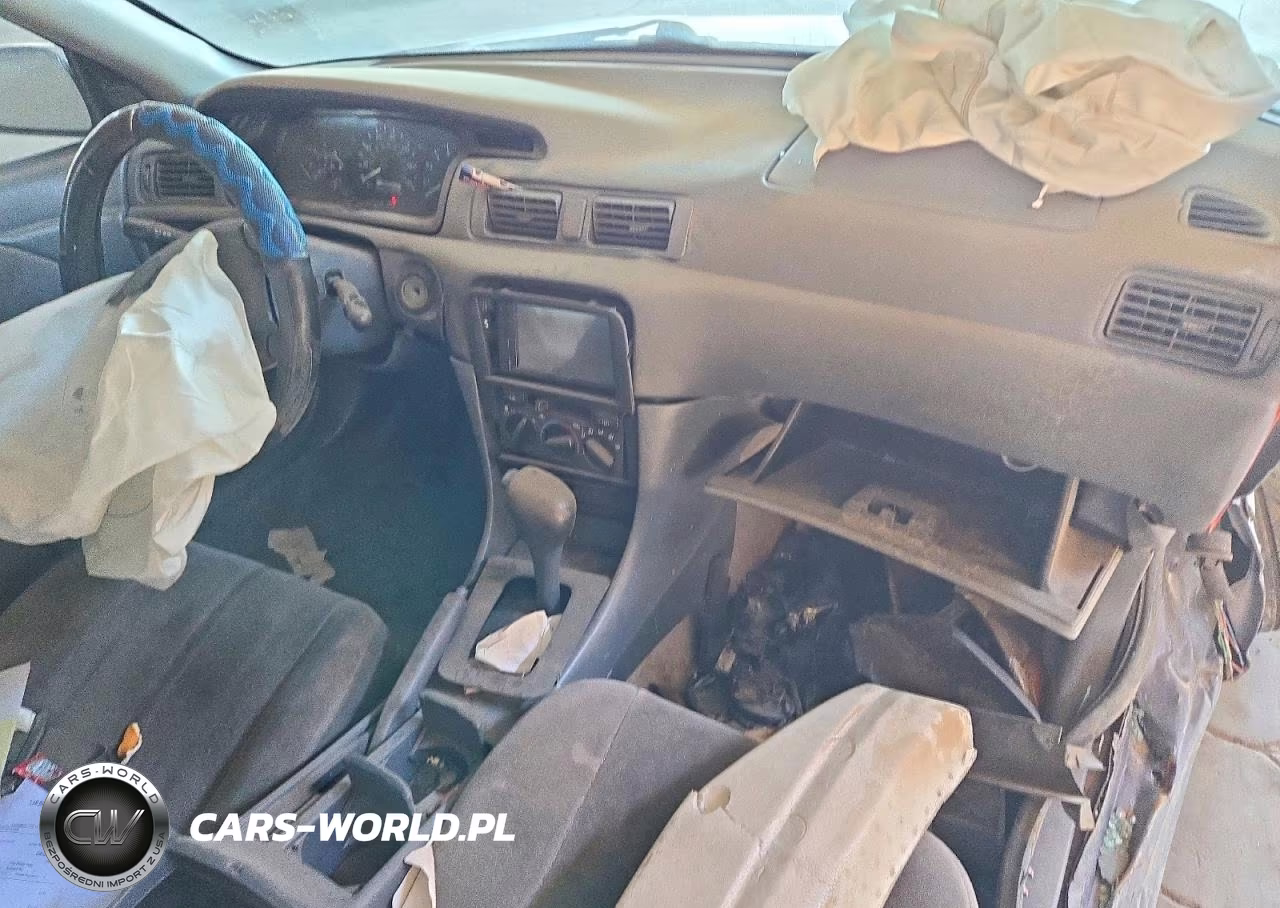 1998 Toyota Camry Le VIN:JT2BG22K1W0177382 - 8
