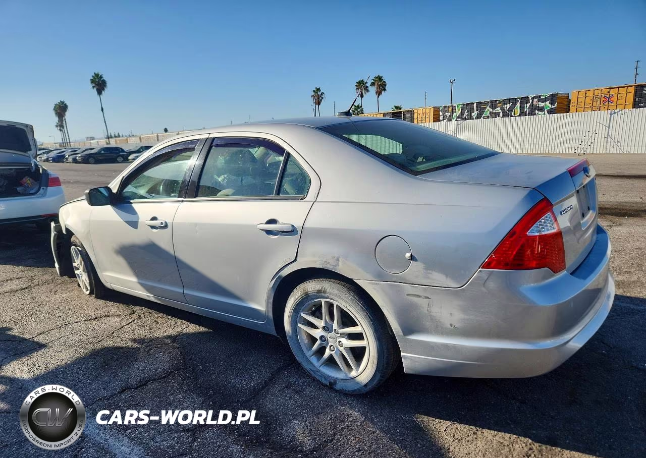 2010 Ford Fusion S VIN:3FAHP0GA2AR257729 - 2