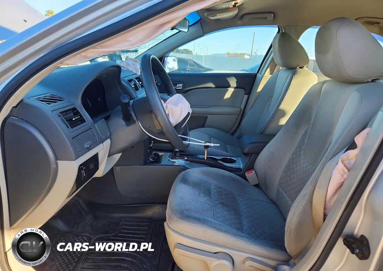 2010 Ford Fusion S VIN:3FAHP0GA2AR257729 - 7