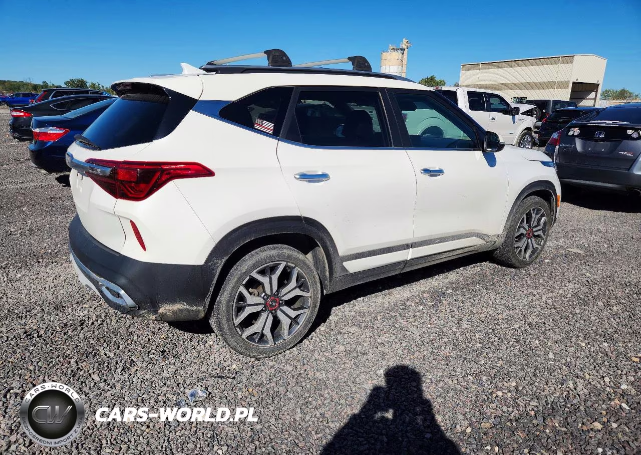 2023 KIA SELTOS SX VIN:KNDETCA25P7386169 - 3
