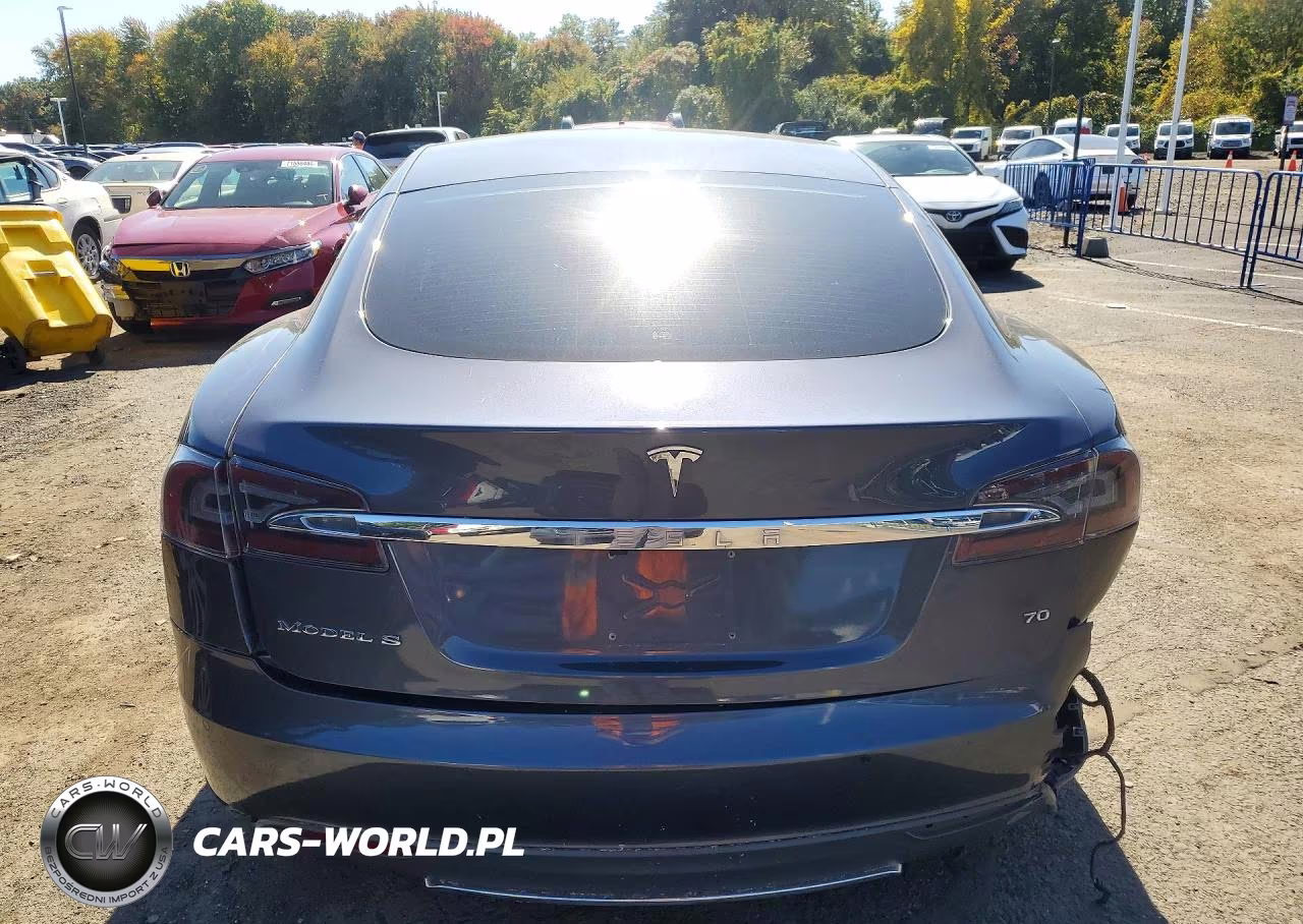 2016 Tesla Model S VIN:5YJSA1E10GF132541 - 6