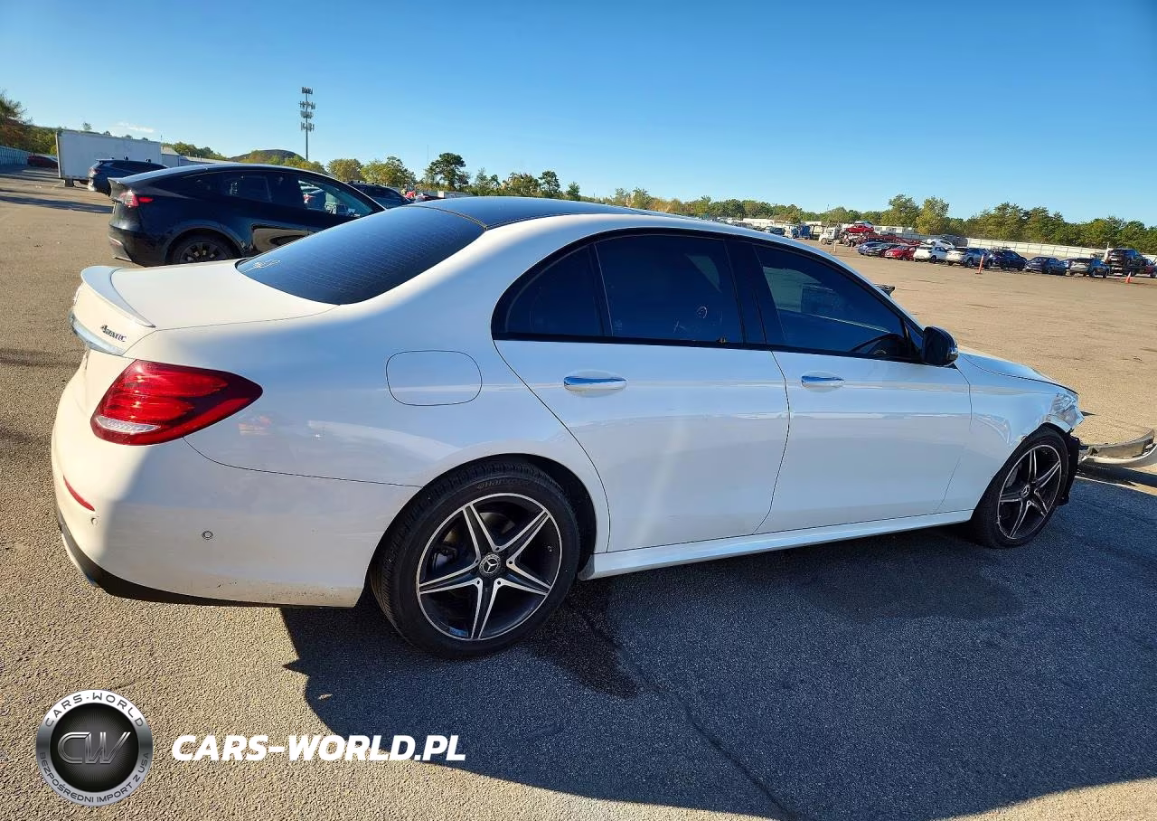 2018 Mercedes-Benz E 300 4Matic VIN:WDDZF4KB8JA298861 - 3