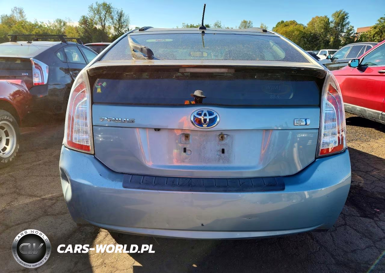 2013 Toyota Prius Four VIN:JTDKN3DU6D1674842 - 6