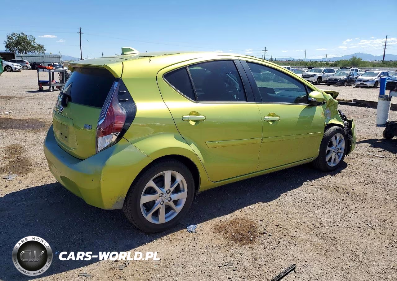 2016 Toyota Prius C Four VIN:JTDKDTB39G1123936 - 3