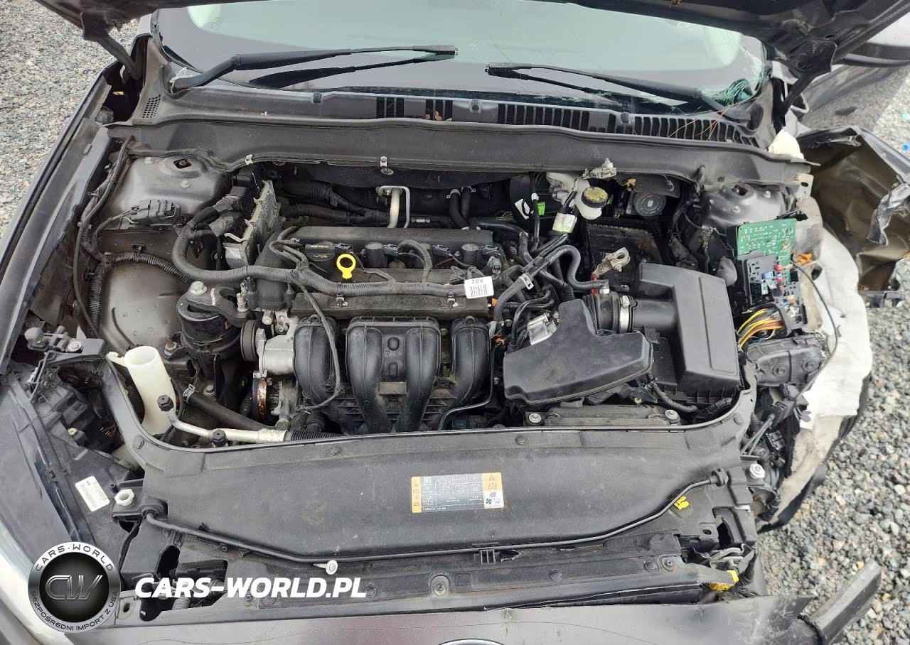 2015 Ford Fusion S VIN:3FA6P0G70FR132215 - 11