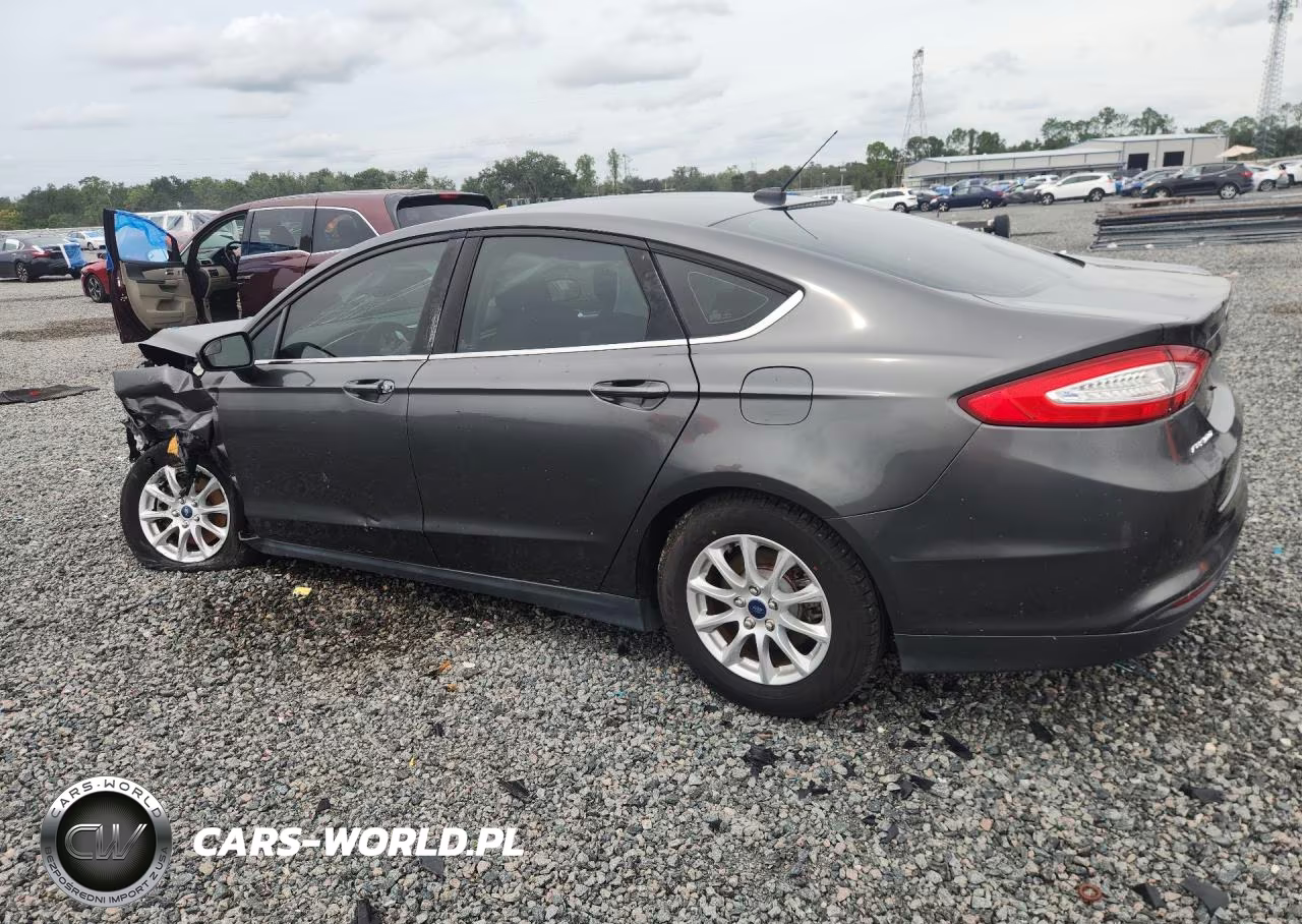 2015 Ford Fusion S VIN:3FA6P0G70FR132215 - 2