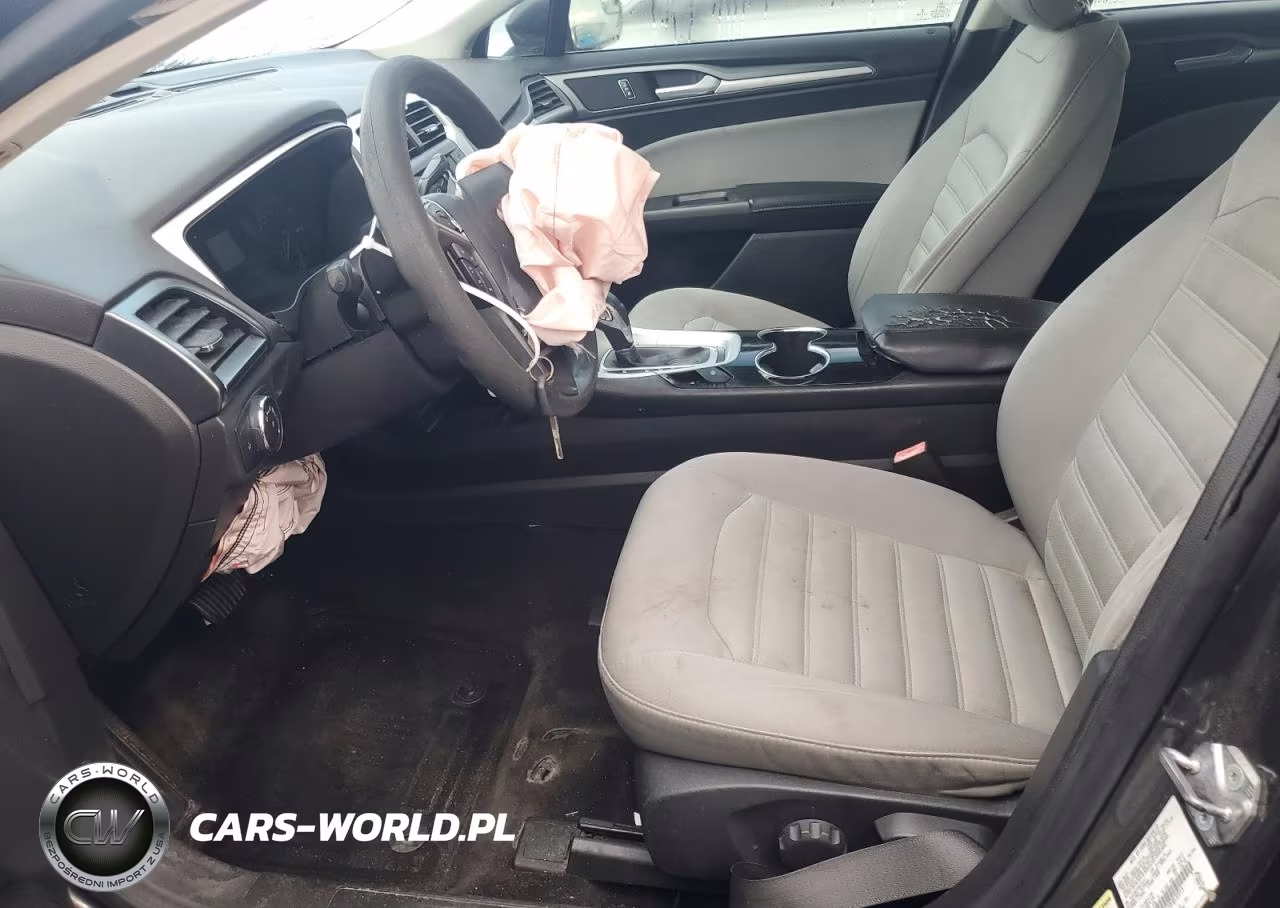 2015 Ford Fusion S VIN:3FA6P0G70FR132215 - 7