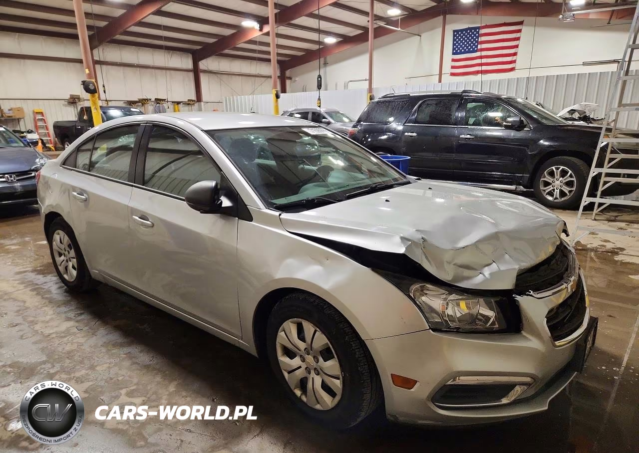 2015 Chevrolet Cruze Ls VIN:1G1PA5SG4F7121772 - 4