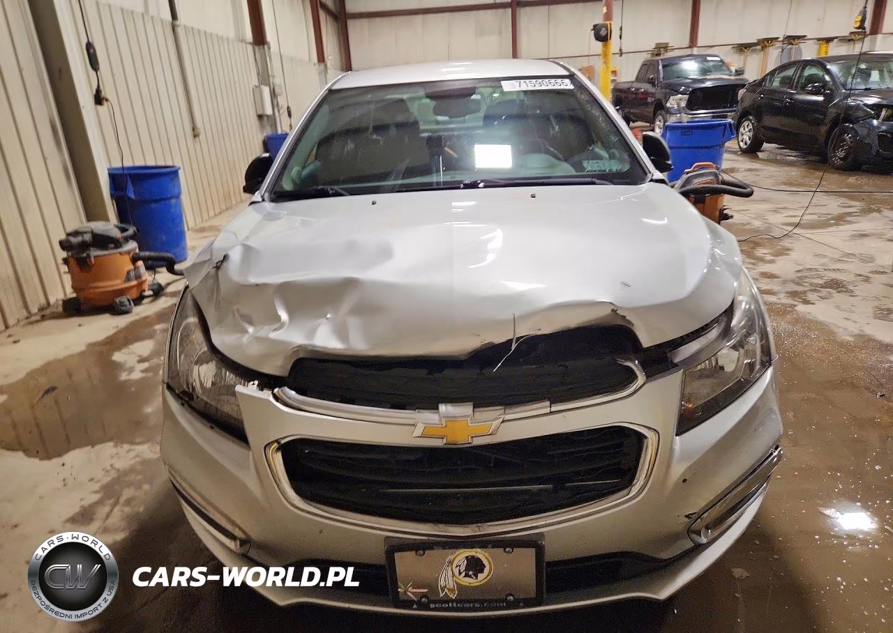 2015 Chevrolet Cruze Ls VIN:1G1PA5SG4F7121772 - 5