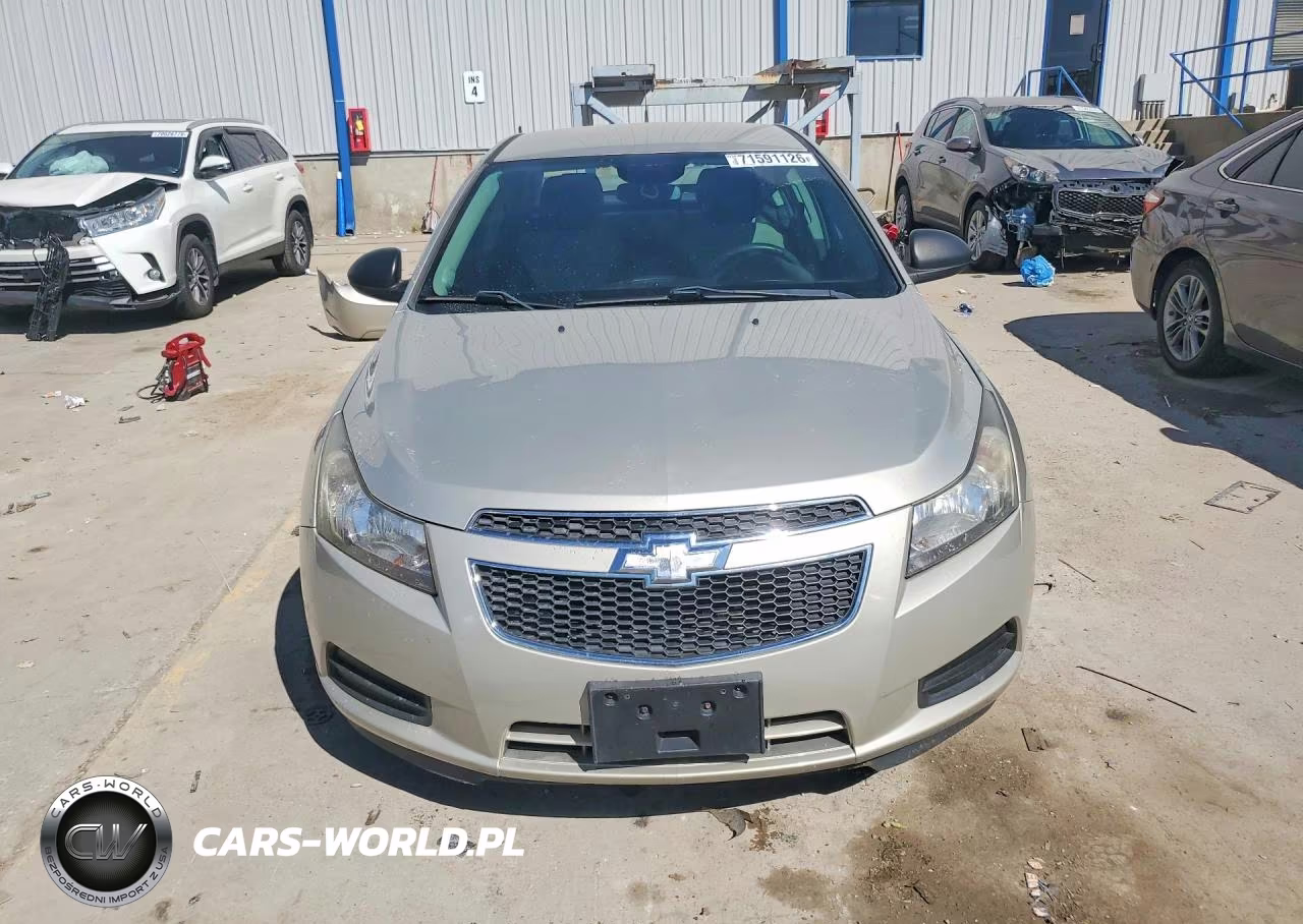 2013 Chevrolet Cruze Ls VIN:1G1PA5SH4D7289322 - 5